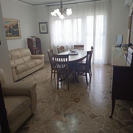 New Dawn Apartment, Appartamento Turistico, Casa Per Vacanza, Tre Camere Indipendenti คาตาเนีย ภายนอก รูปภาพ