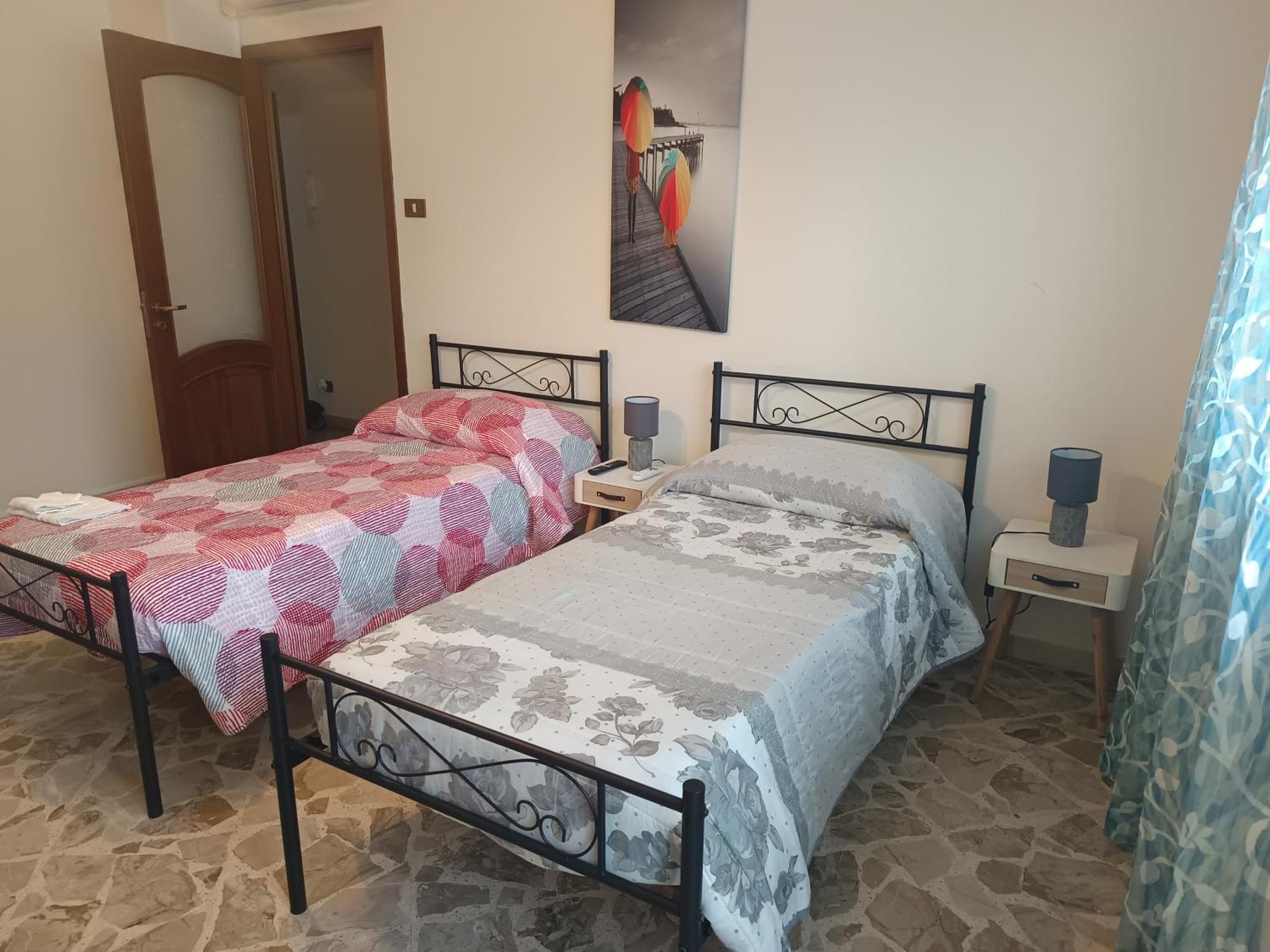 New Dawn Apartment, Appartamento Turistico, Casa Per Vacanza, Tre Camere Indipendenti คาตาเนีย ภายนอก รูปภาพ