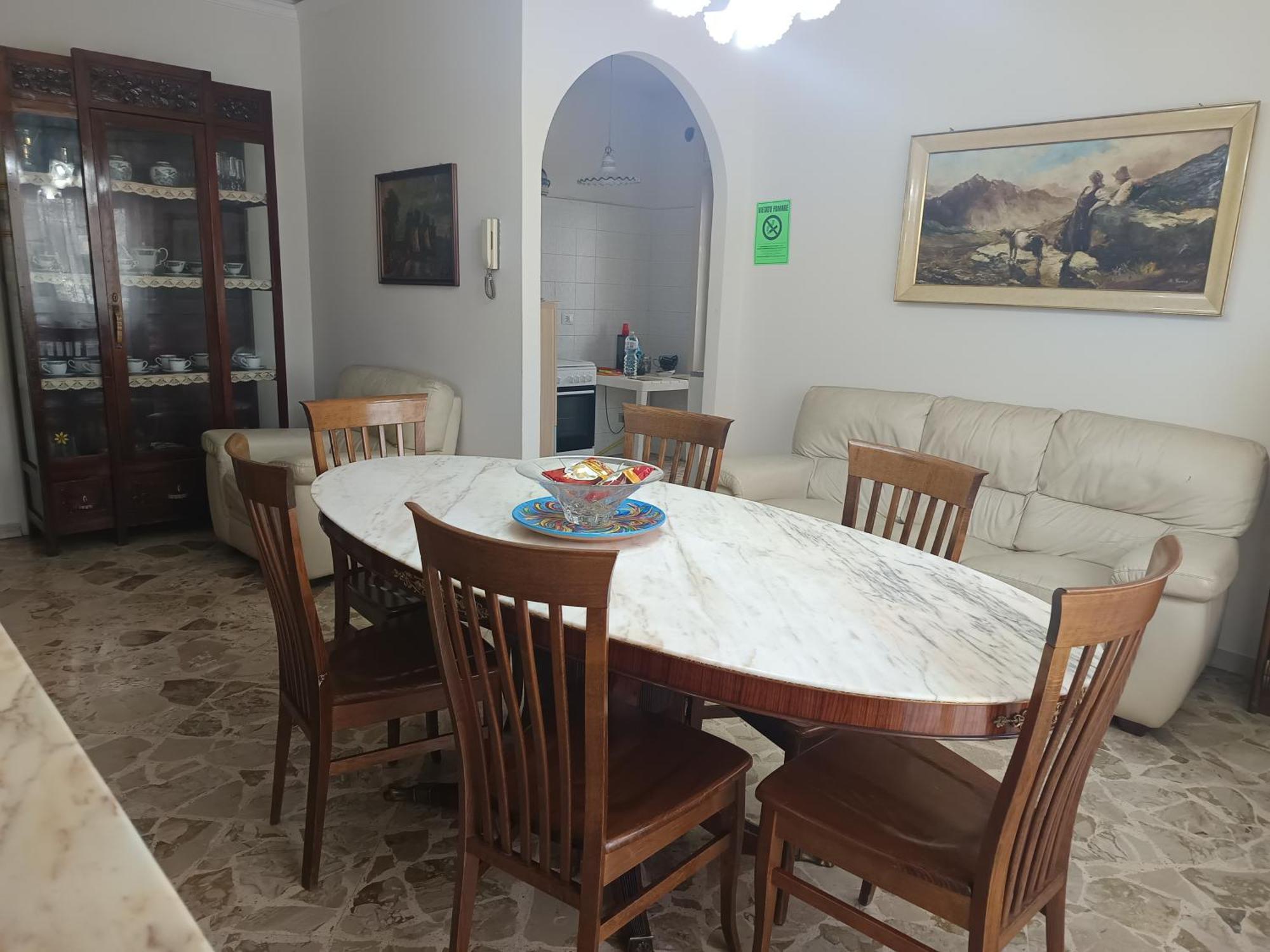 New Dawn Apartment, Appartamento Turistico, Casa Per Vacanza, Tre Camere Indipendenti คาตาเนีย ภายนอก รูปภาพ